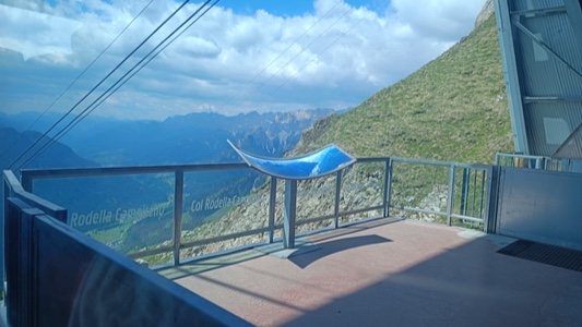 La sottosezione di Albano sulle Dolomiti a 2486m e un incontro speciale