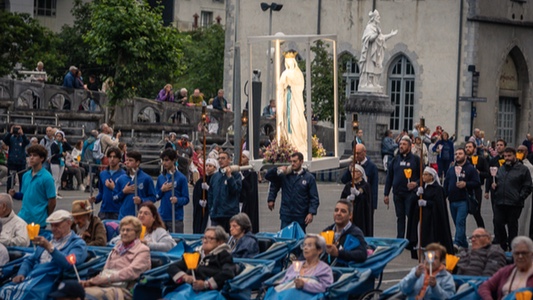 Il Triveneto (850 pellegrini) a Lourdes con il Vescovo Tomasi (interviste e foto)