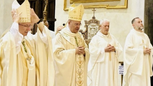 Auguri a Mons Pennacchio per il venticinquesimo di sacerdozio