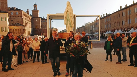 Grande affluenza per la Peregrinatio in Emilia “La visita di una Madre che ci tiene per mano”