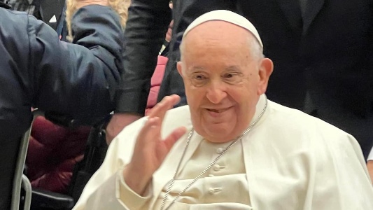 Papa Francesco all’Unitalsi: “Siate testimoni di una Chiesa che sa accompagnare. Andate controcorrente in un mondo che emargina e scarta”