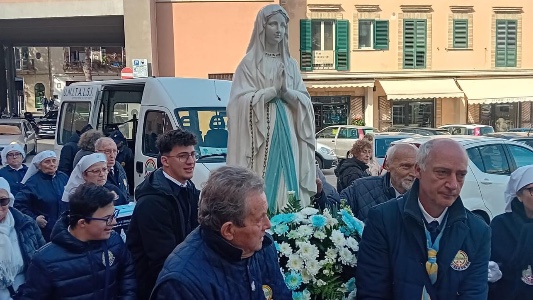 Grande affluenza e grande commozione. L’Abruzzo accoglie l’Effigie di Lourdes.