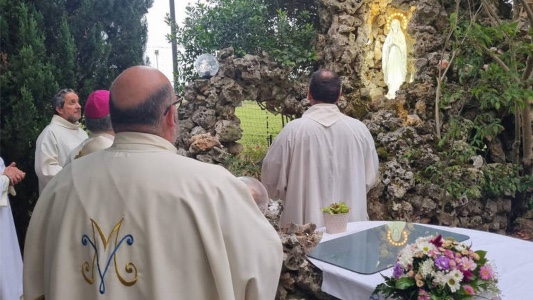 Cesena: a Santa Maria Nuova, una comunità in preghiera davanti alla Grotta di Lourdes