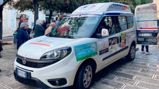 Nuovo Taxi sociale consegnato a Putignano, garantirà la mobilità per tutti