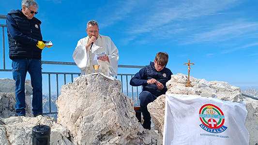 Sottosezione di Albano: a 2950 metri in una cattedrale naturale dove sfiorare il cielo