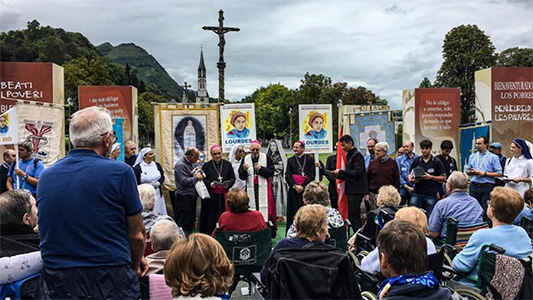 Scomparsa Mons. Nosiglia: “il suo impegno per i malati, compagno di tanti pellegrinaggi a Lourdes”