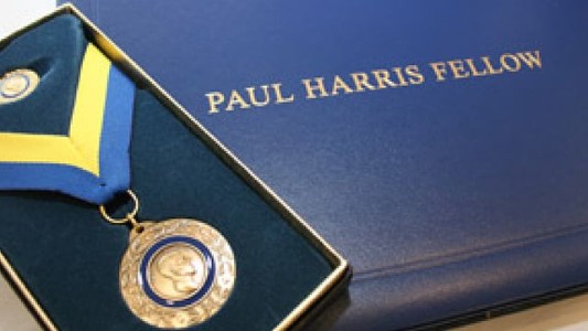 L’Unitalsi di Reggio Calabria riceve l’onorificenza Paul Harris Fellow dal Rotary International