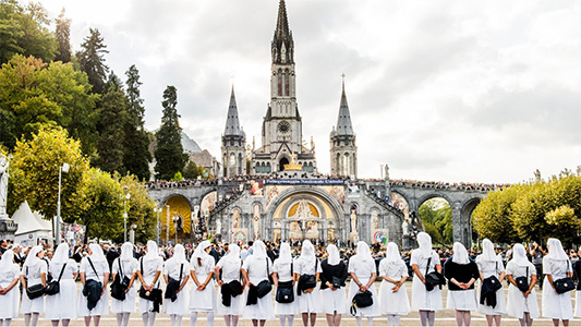 Avvenire (Rettore Lourdes):”Venite a Lourdes, troverete la risposta su fede, fraternità e fine vita”