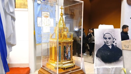 Unitalsi di Crotone: le Reliquie di Santa Bernadette, il Vescovo: «Nessuno soffra da solo»