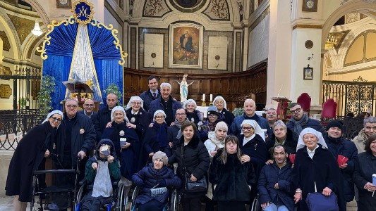 Festa della Mamma: l’Unitalsi di Corato in piazza con le rose solidali