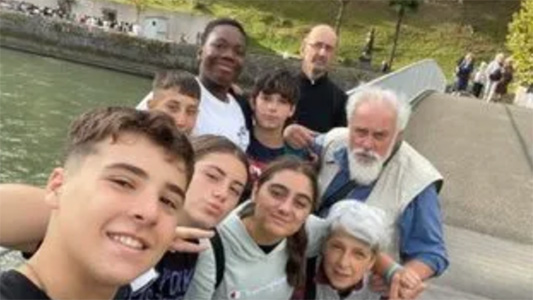 Unitalsi Emiliano Romagnola a Lourdes con cresimandi e sacerdoti di Tredozio